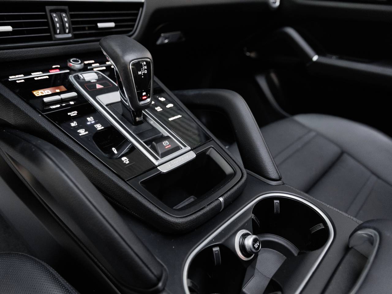 2023 Porsche Cayenne Cayenne E-Hybrid Platinum Edition (MY23)