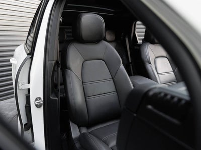 2023 Porsche Cayenne Cayenne E-Hybrid Platinum Edition (MY23)