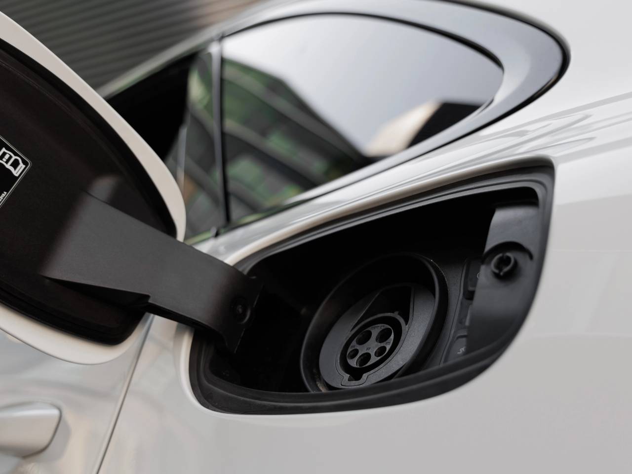 2023 Porsche Cayenne Cayenne E-Hybrid Platinum Edition (MY23)