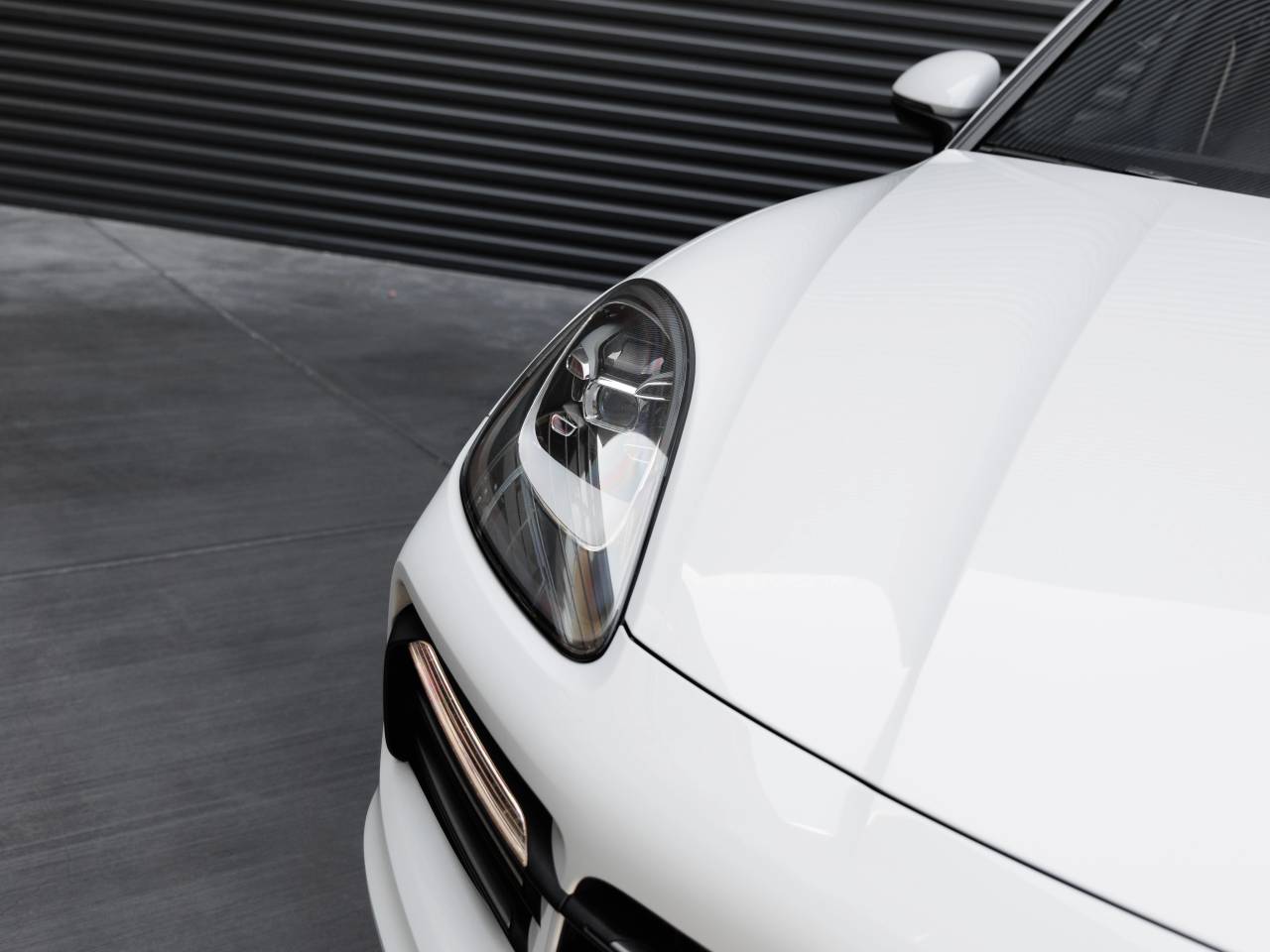 2023 Porsche Cayenne Cayenne E-Hybrid Platinum Edition (MY23)