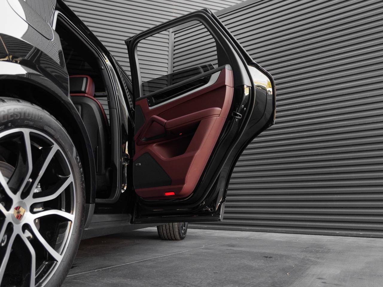 2025 Porsche Cayenne Cayenne E-Hybrid