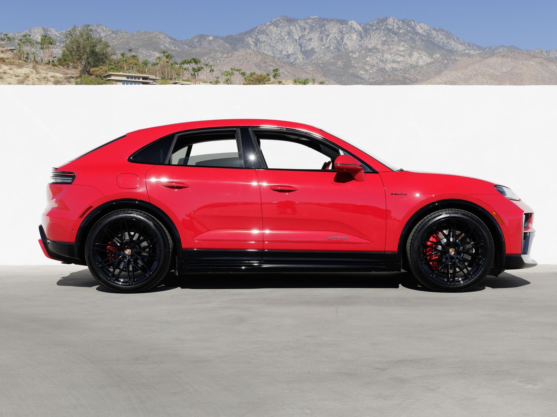 2026 Porsche Macan Macan GTS Electric