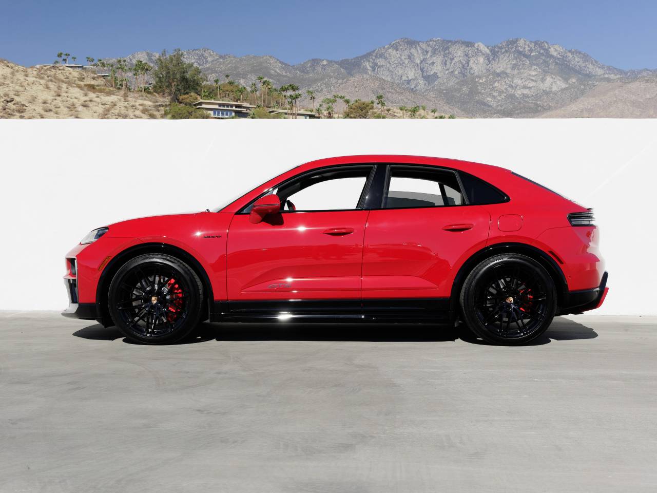 2026 Porsche Macan Macan GTS Electric