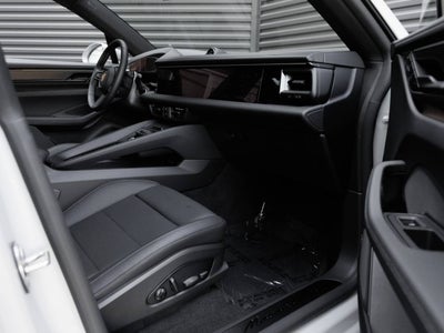 2026 Porsche Macan Macan GTS Electric
