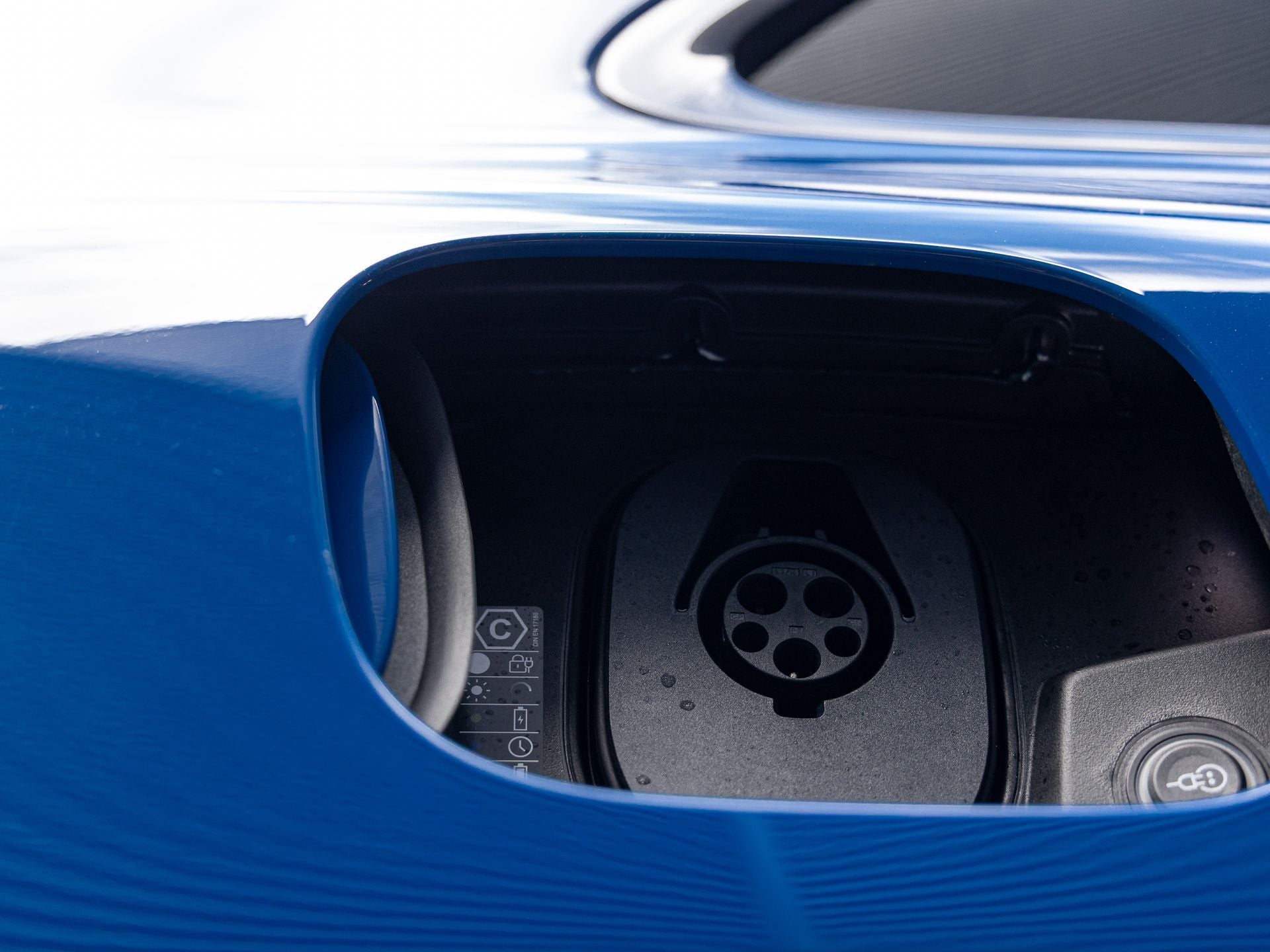 2026 Porsche Macan Electric GTS