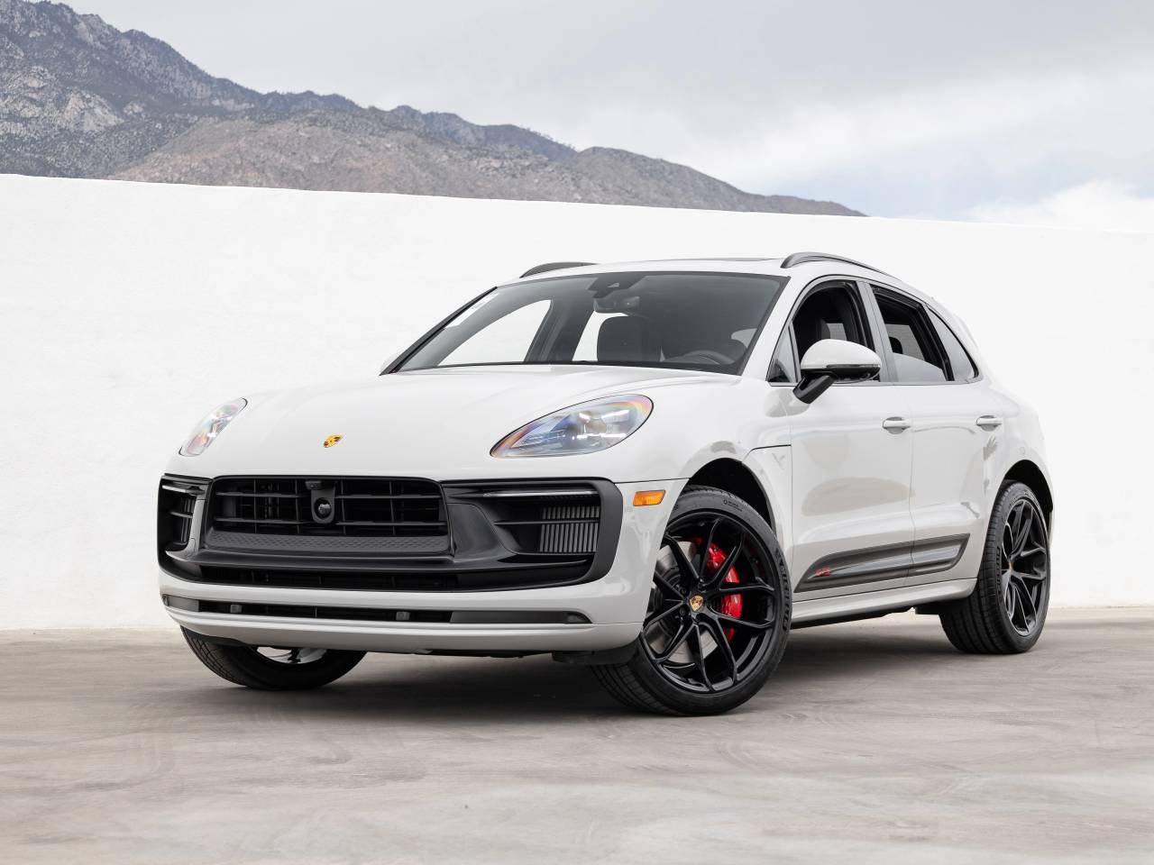 2026 Porsche Macan GTS