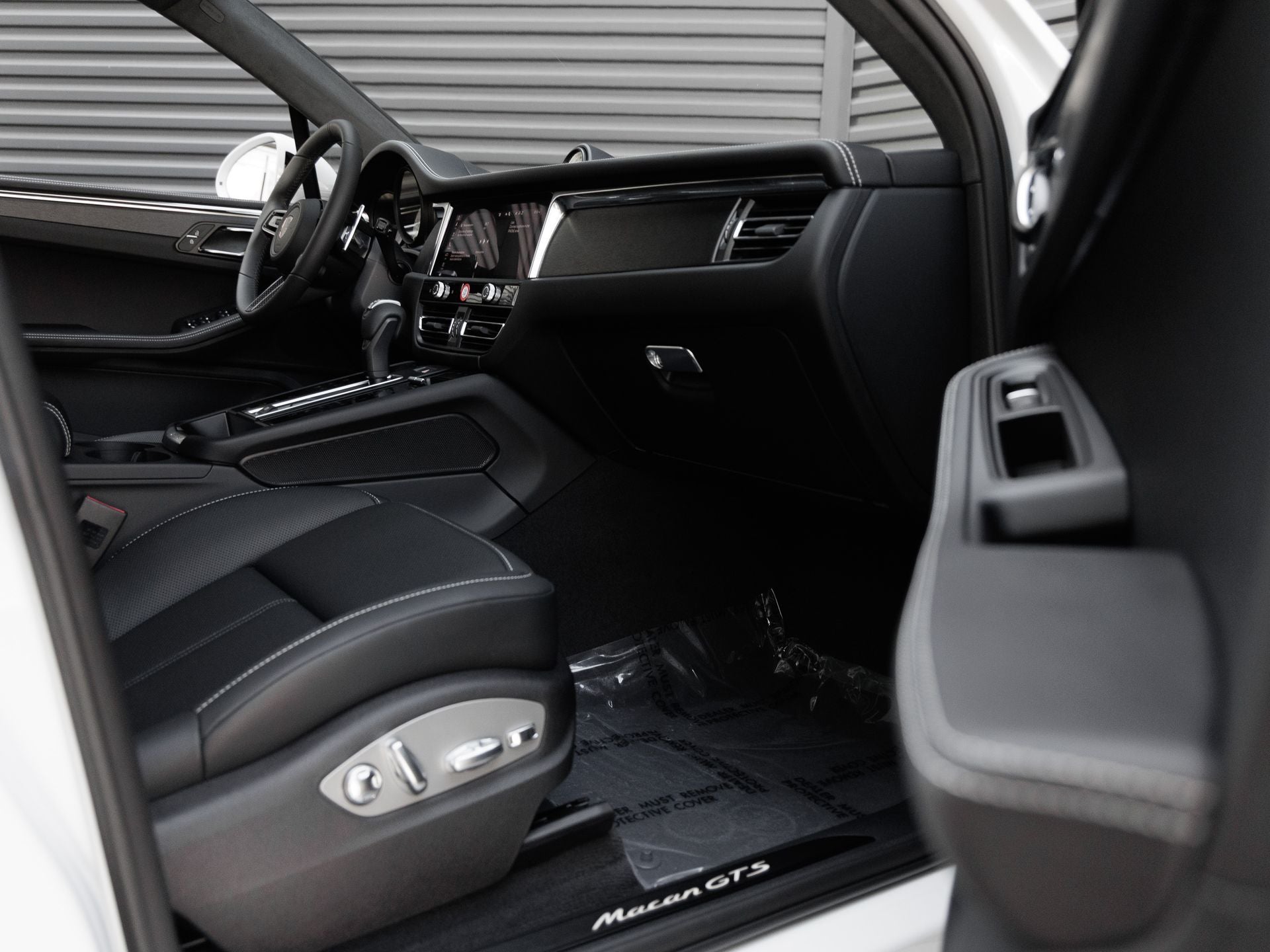 2026 Porsche Macan Macan GTS