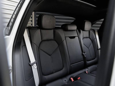2026 Porsche Macan Macan GTS