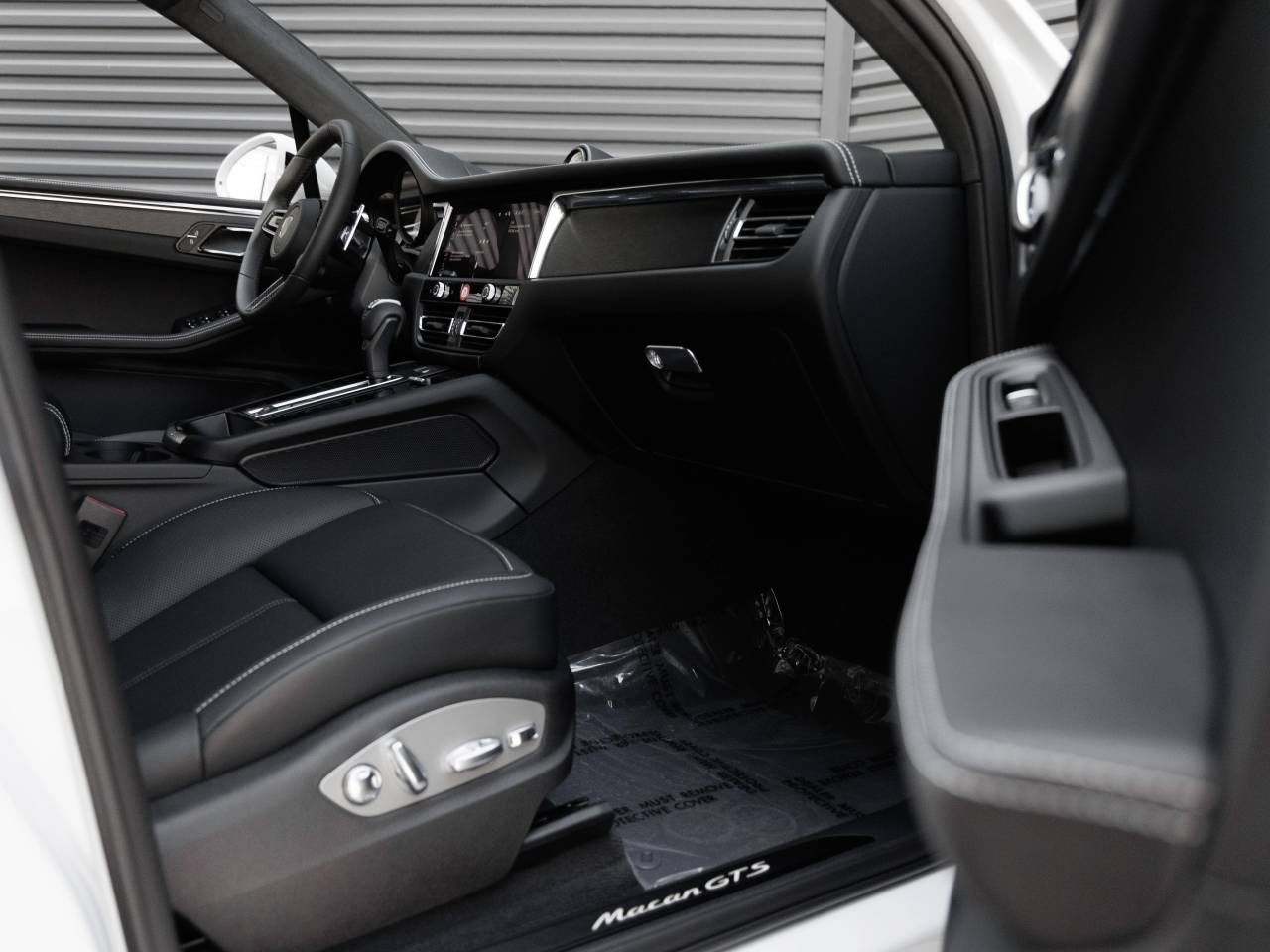 2026 Porsche Macan Macan GTS