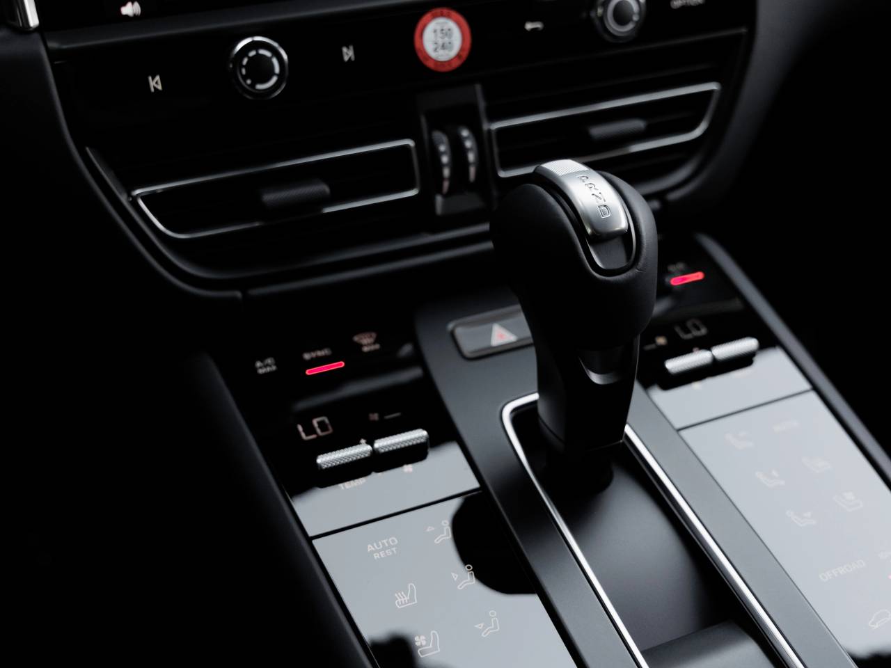 2026 Porsche Macan Macan GTS