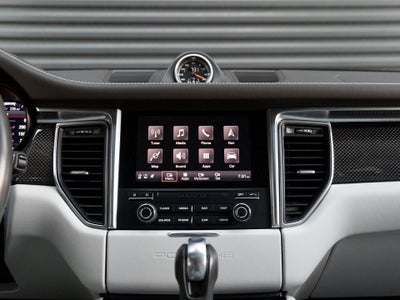 2017 Porsche Macan Macan Turbo