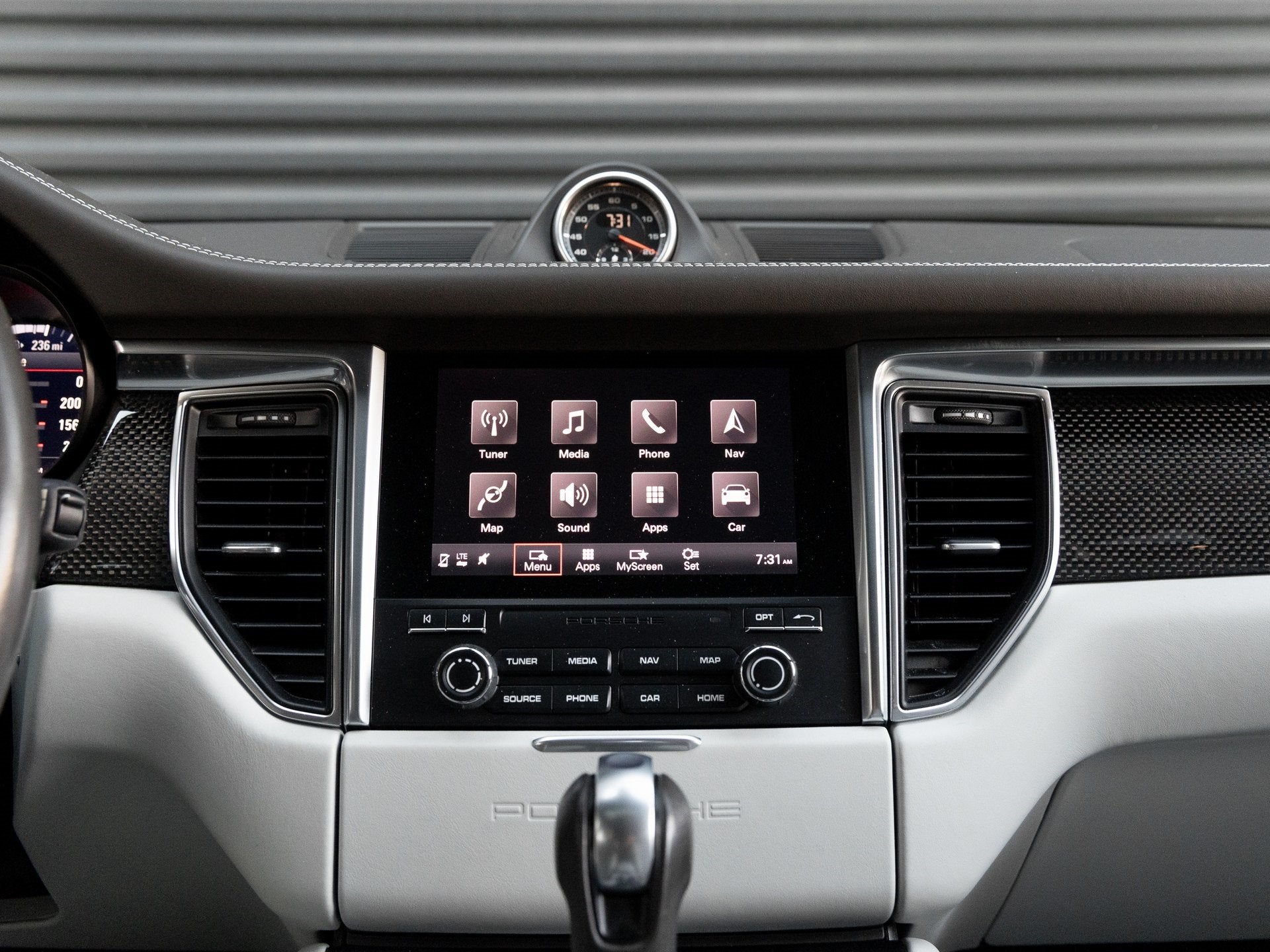 2017 Porsche Macan Macan Turbo