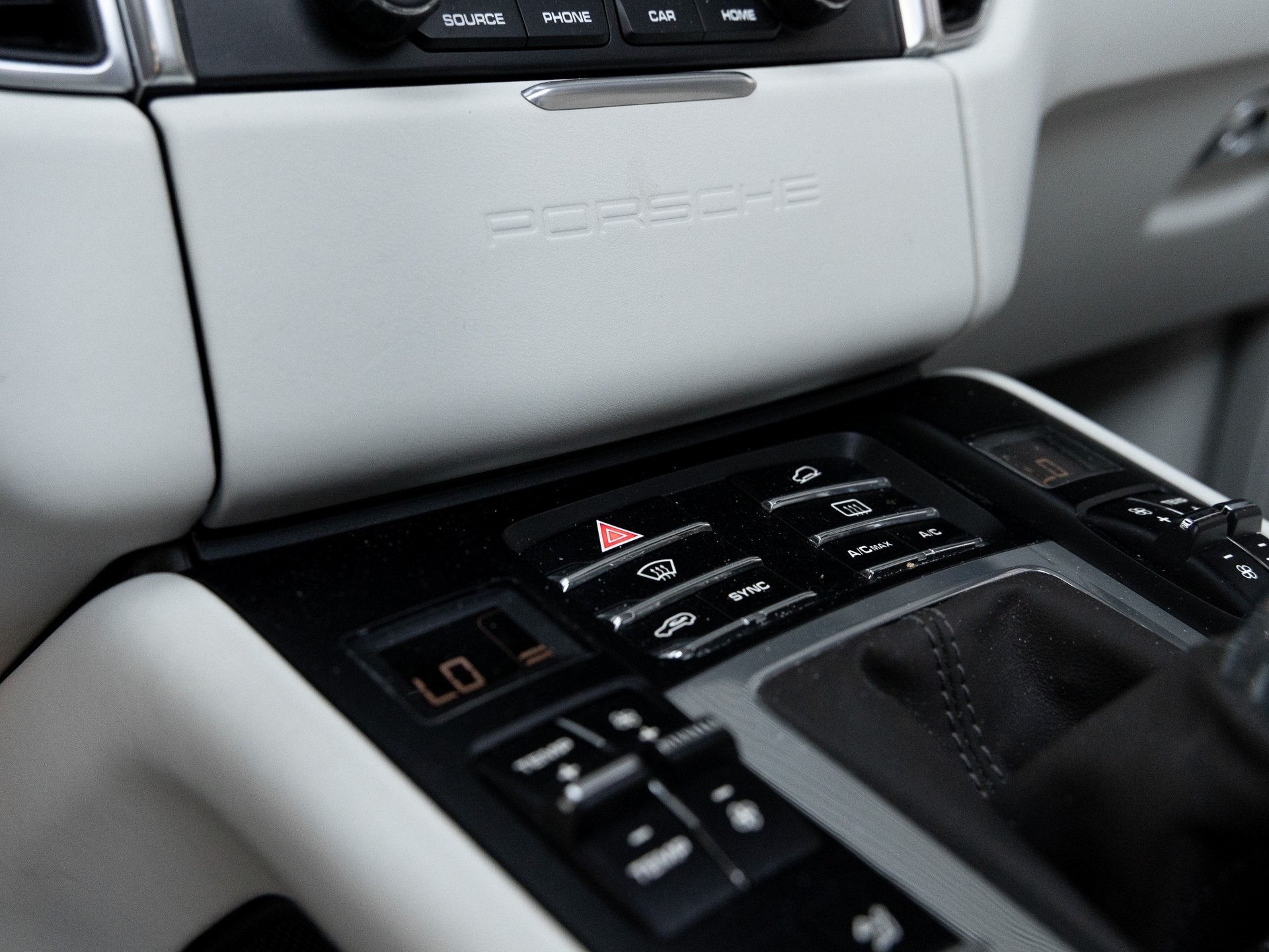 2017 Porsche Macan Macan Turbo