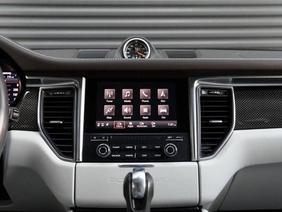 2017 Porsche Macan Macan Turbo