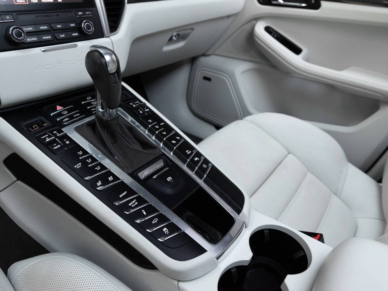 2017 Porsche Macan Macan Turbo