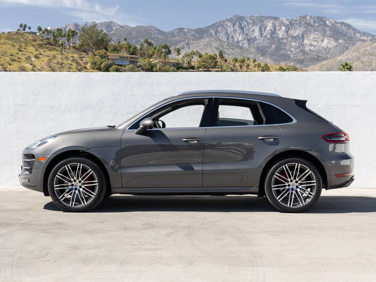 2017 Porsche Macan Macan Turbo