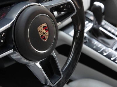 2017 Porsche Macan Macan Turbo