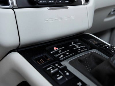 2017 Porsche Macan Macan Turbo