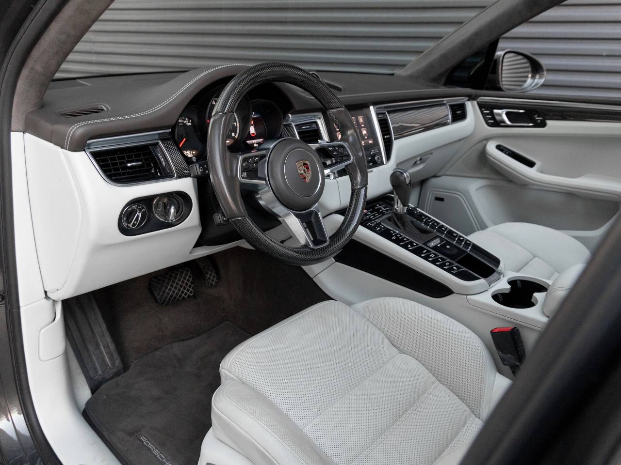 2017 Porsche Macan Macan Turbo