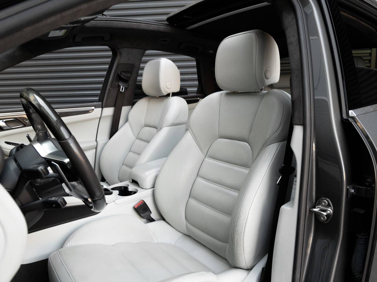 2017 Porsche Macan Macan Turbo