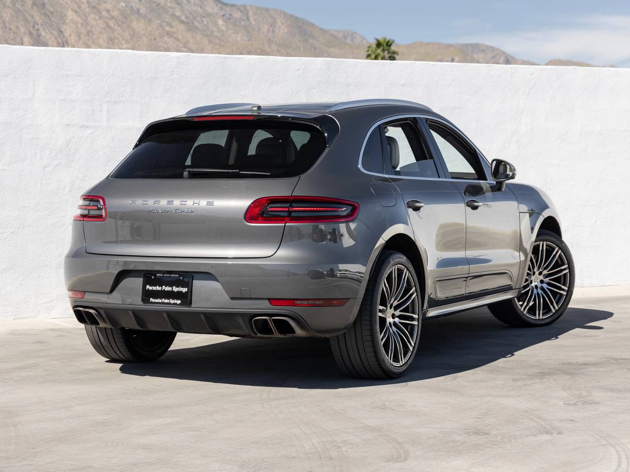 2017 Porsche Macan Macan Turbo
