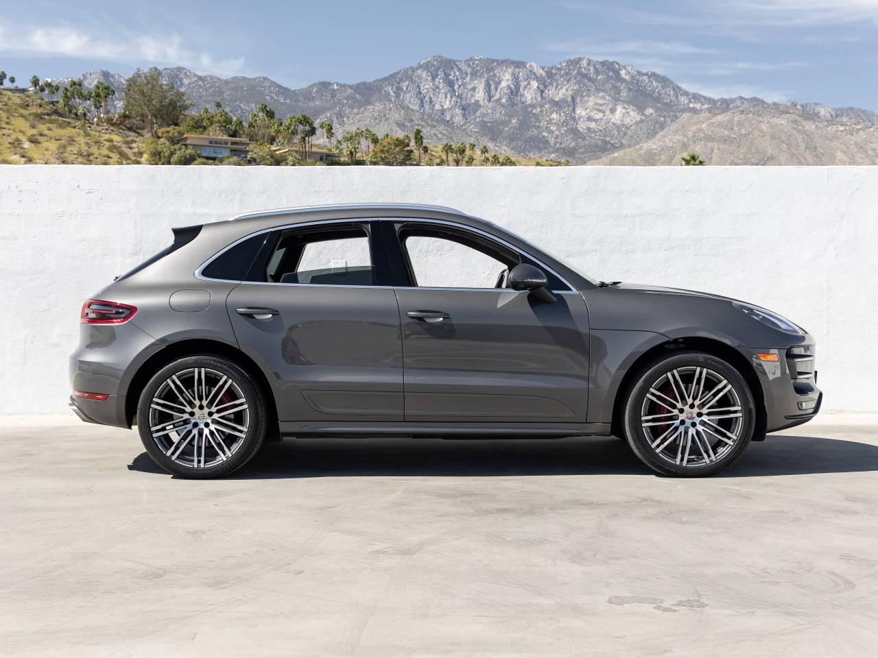 2017 Porsche Macan Macan Turbo