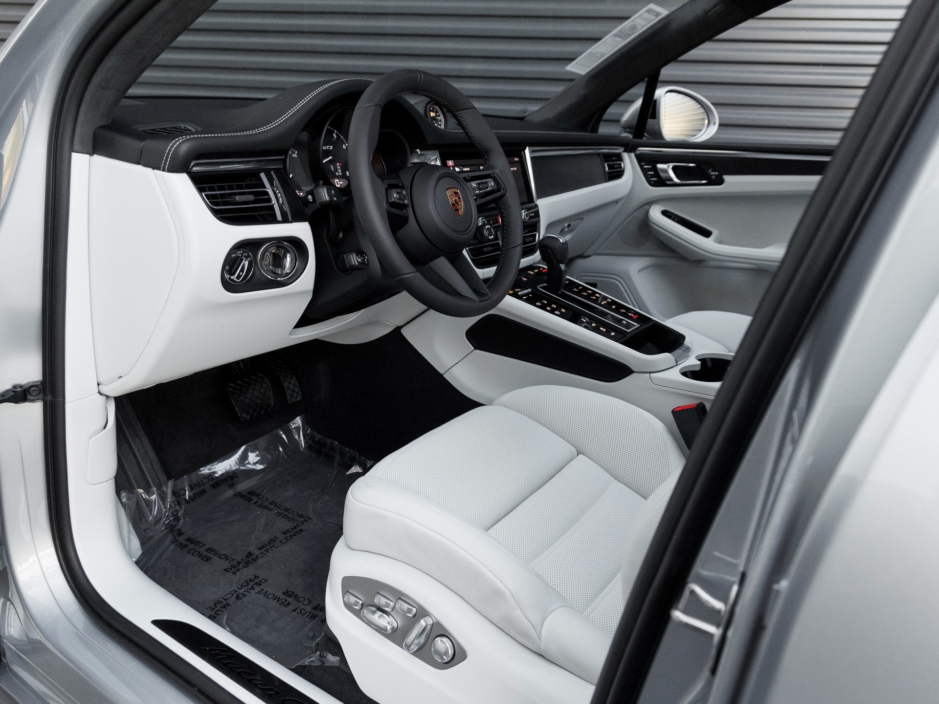 2026 Porsche Macan Macan GTS