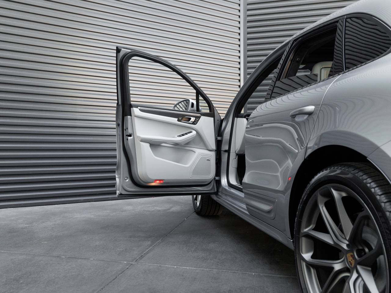 2026 Porsche Macan Macan GTS