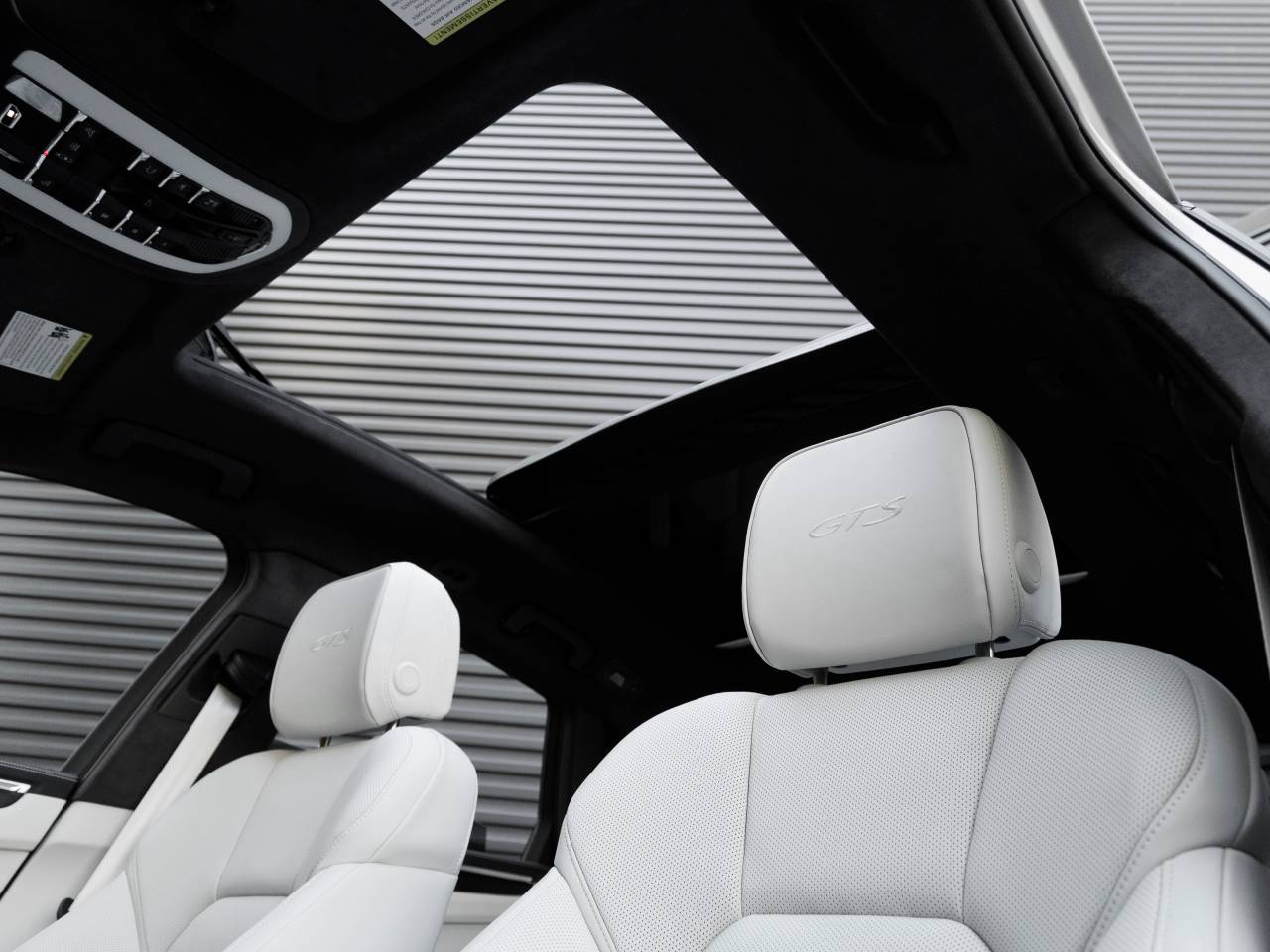 2026 Porsche Macan Macan GTS