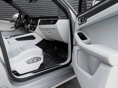 2026 Porsche Macan Macan GTS