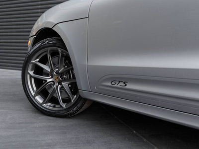 2026 Porsche Macan Macan GTS
