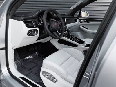 2026 Porsche Macan Macan GTS