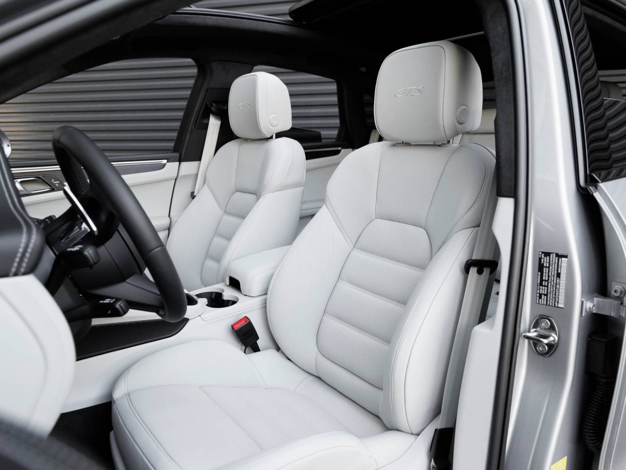 2026 Porsche Macan Macan GTS