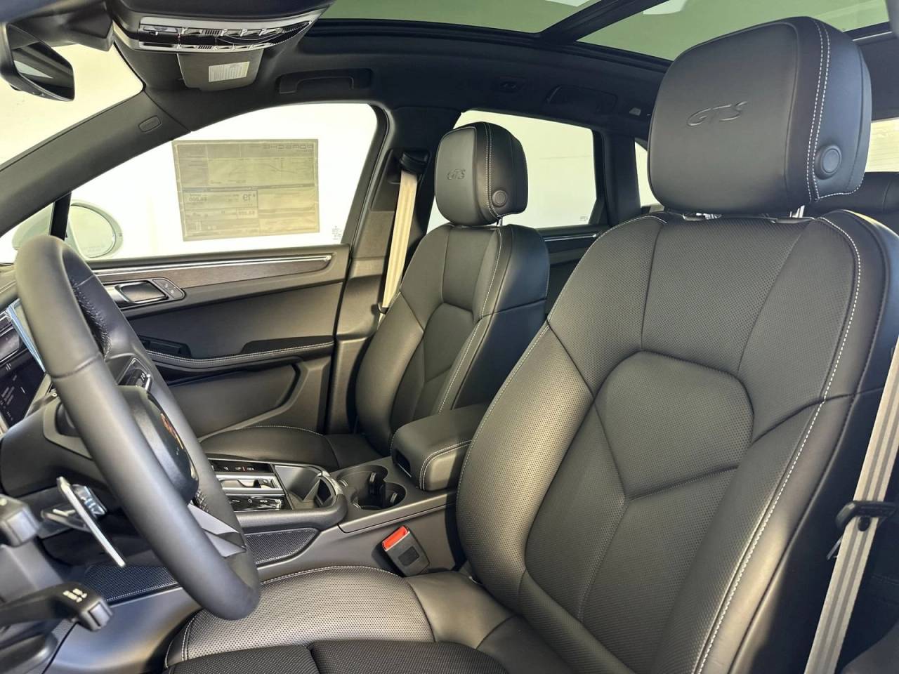 2026 Porsche Macan Macan GTS