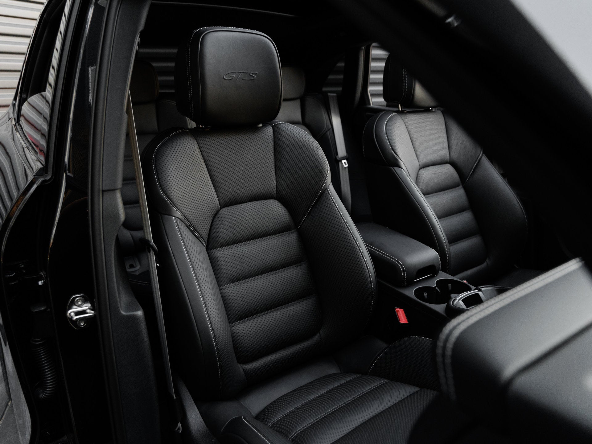 2026 Porsche Macan Macan GTS