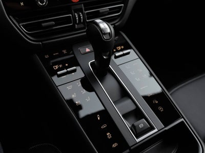 2026 Porsche Macan Macan GTS