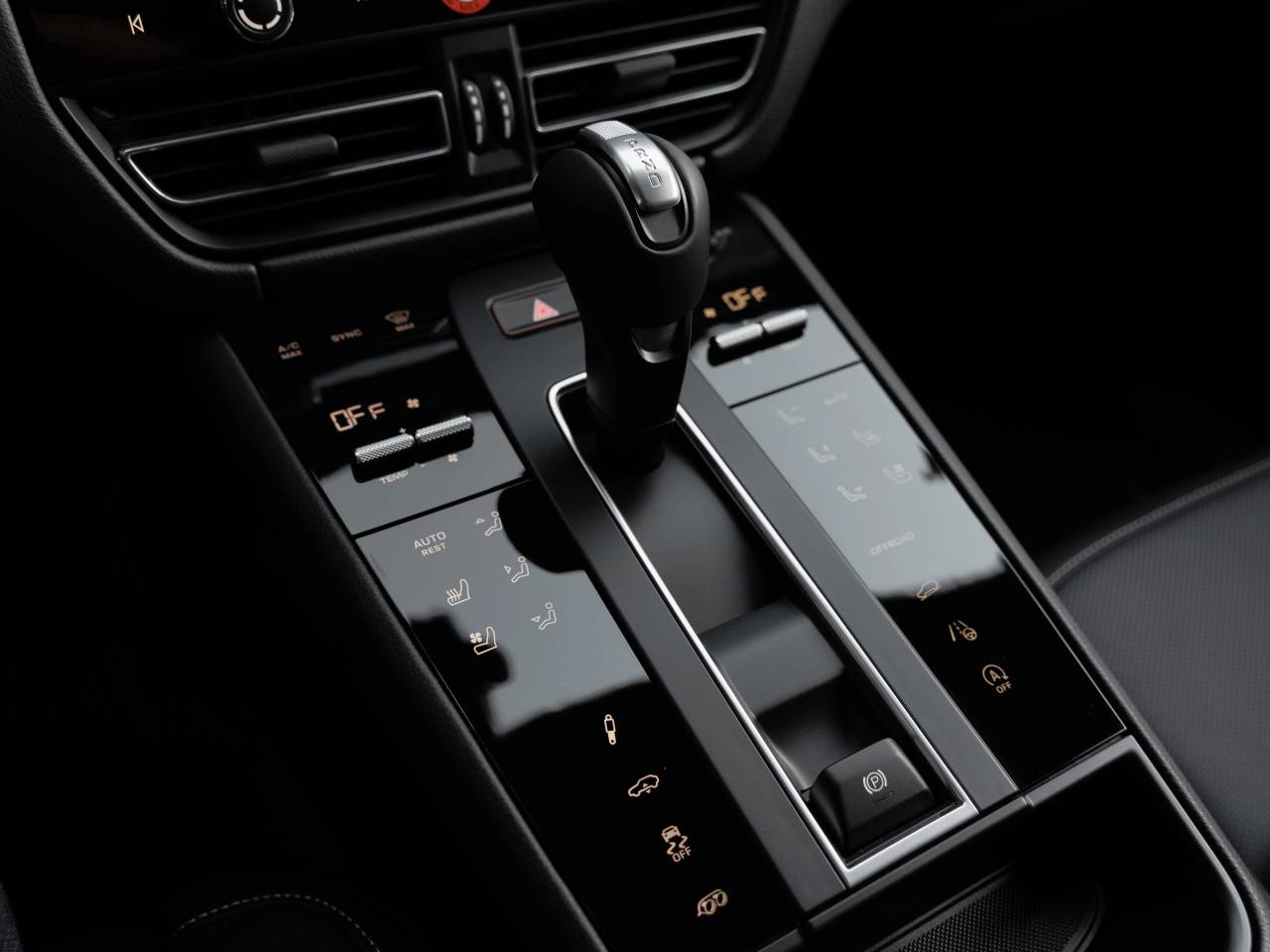 2026 Porsche Macan Macan GTS