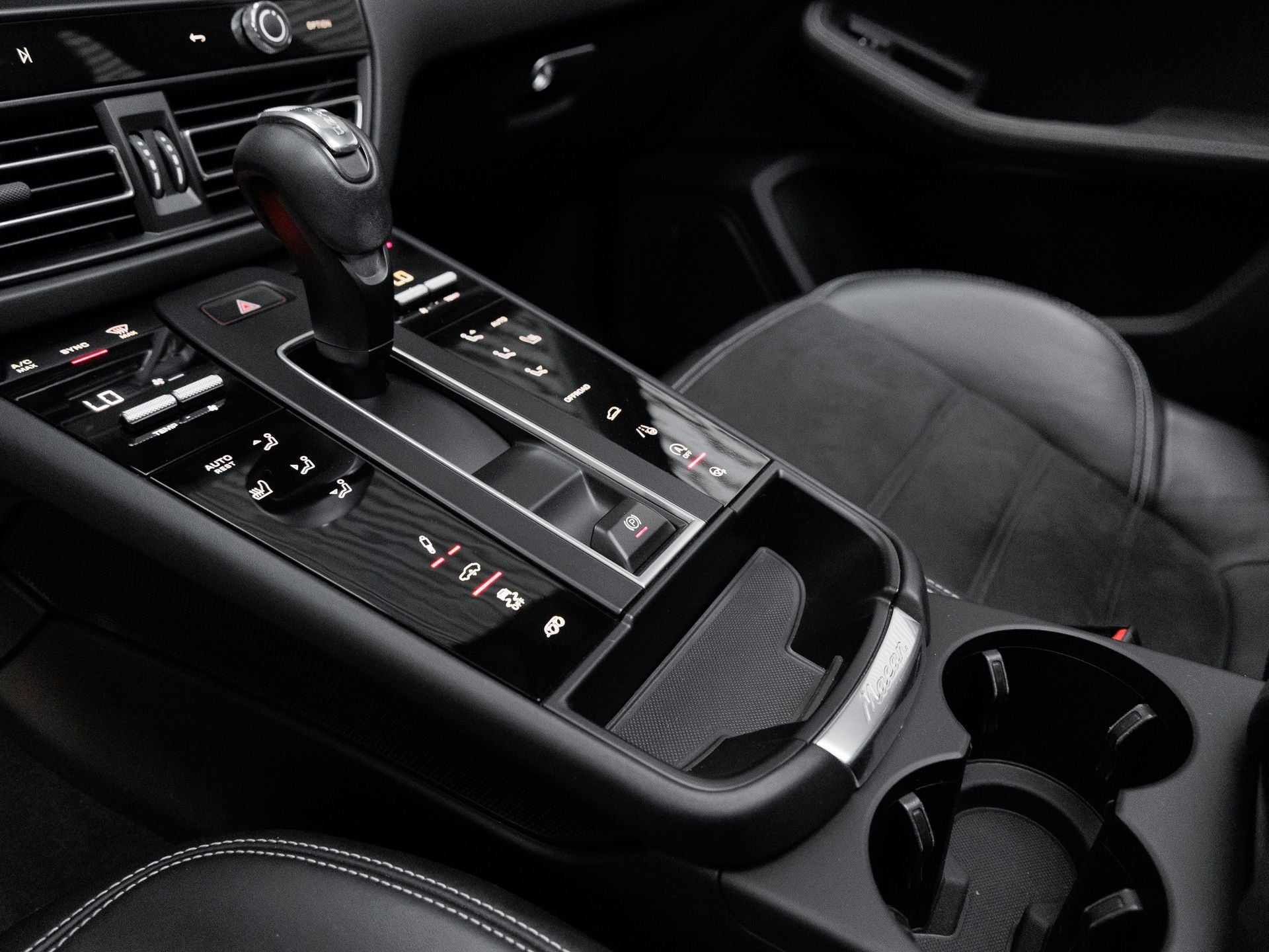2022 Porsche Macan Macan GTS