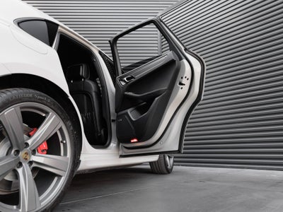 2022 Porsche Macan Macan GTS