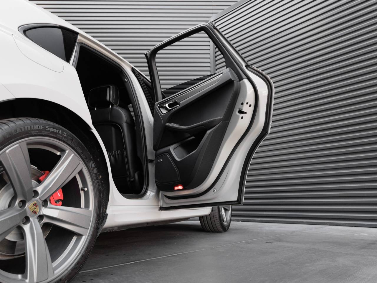 2022 Porsche Macan Macan GTS