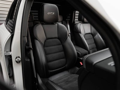 2022 Porsche Macan Macan GTS