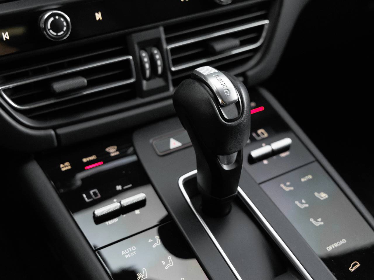 2022 Porsche Macan Macan GTS