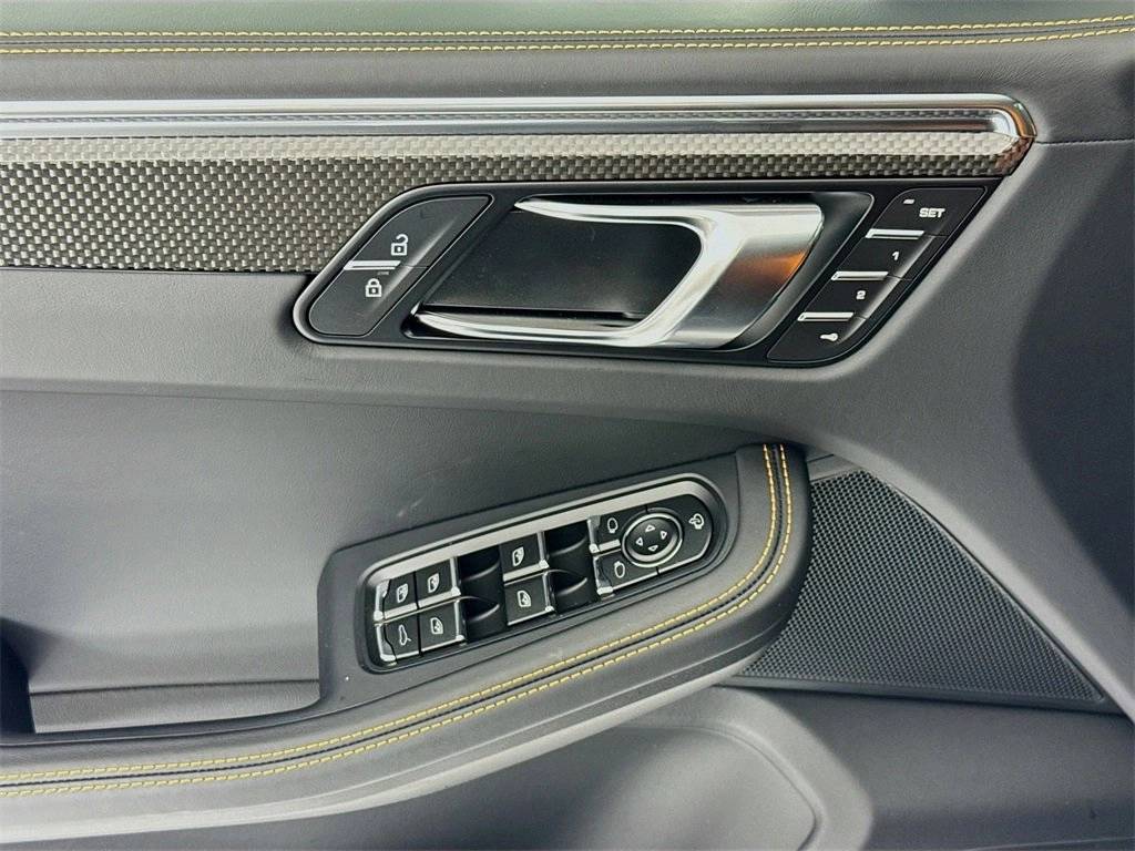 2026 Porsche Macan Macan GTS