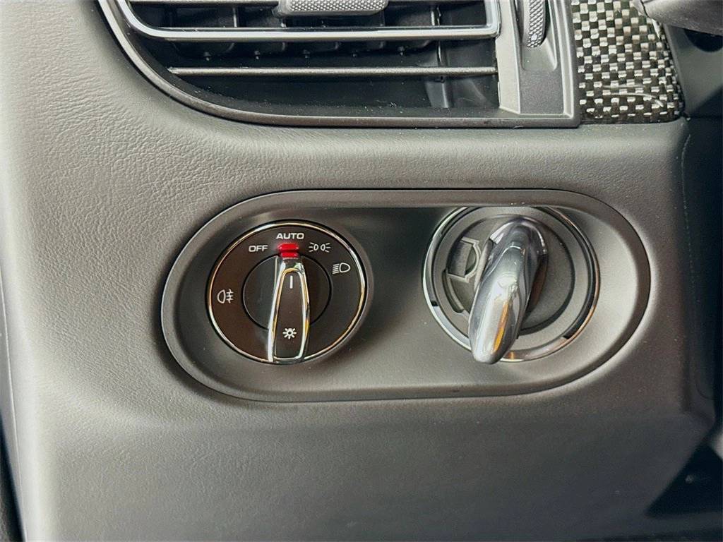 2026 Porsche Macan Macan GTS