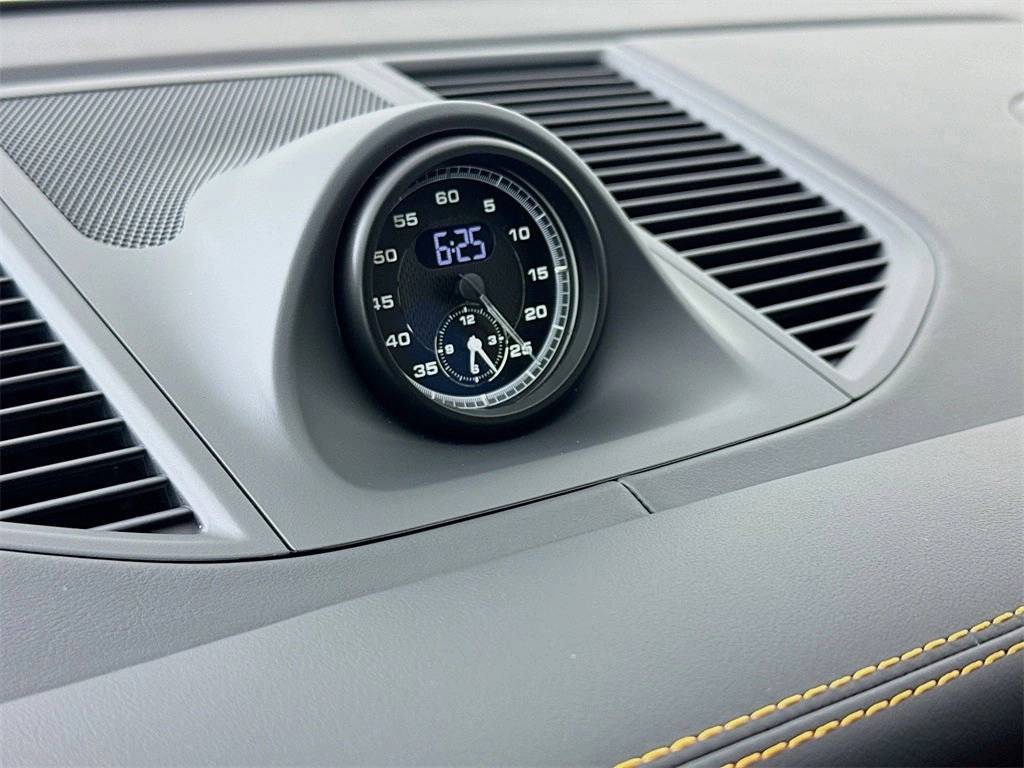 2026 Porsche Macan Macan GTS