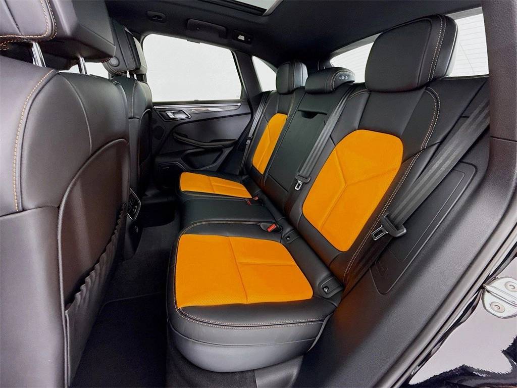 2026 Porsche Macan Macan GTS