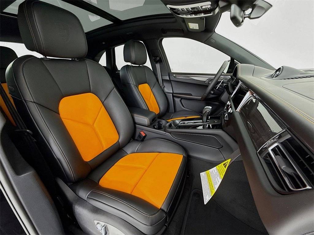 2026 Porsche Macan Macan GTS