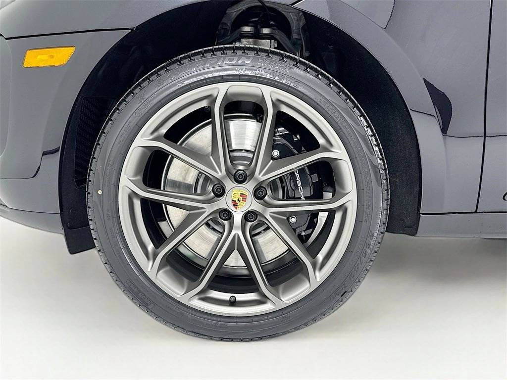 2026 Porsche Macan Macan GTS