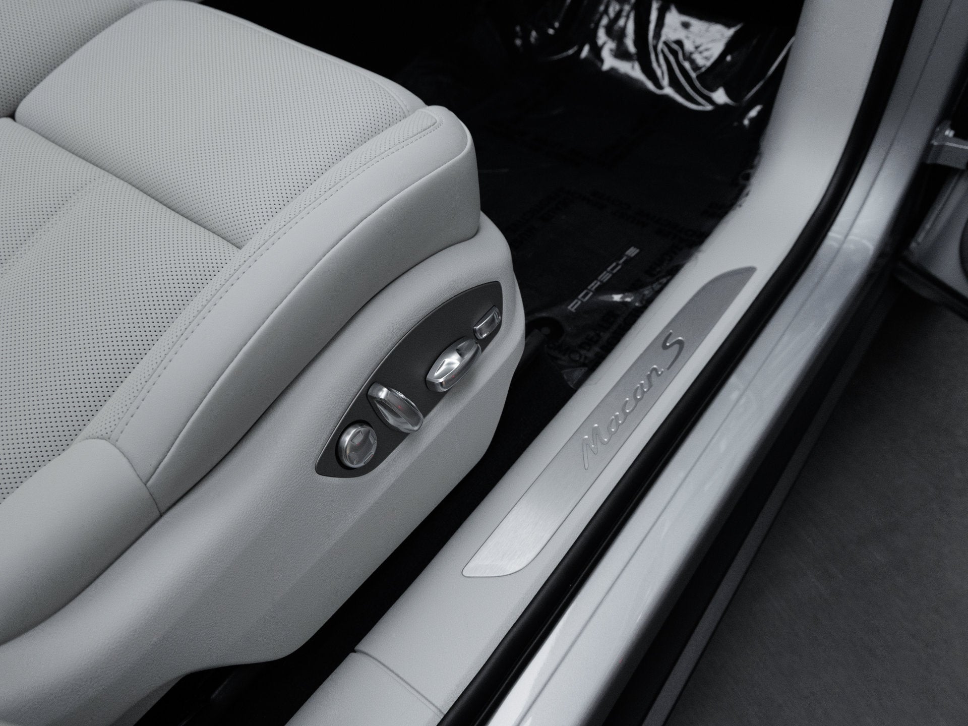 2026 Porsche Macan Macan S