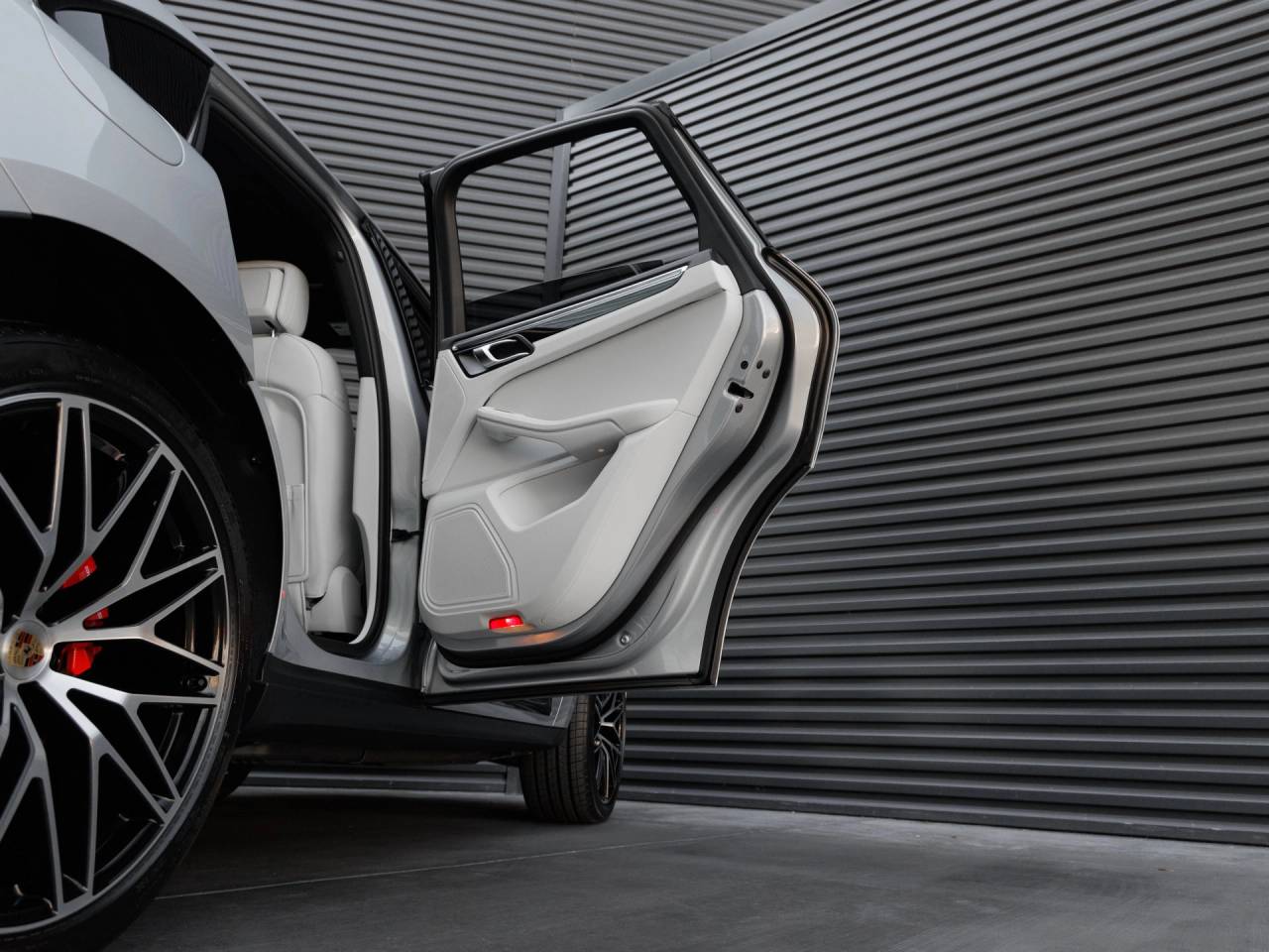 2026 Porsche Macan Macan S